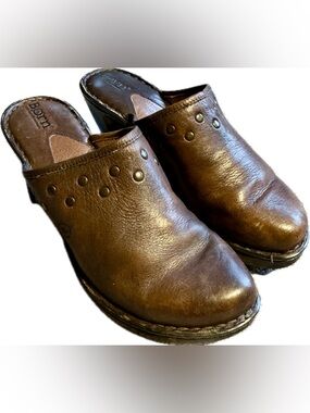 Born Clog Mule with a Heel in a Rich Brown Size 9 - Business Casual, Cottagecore